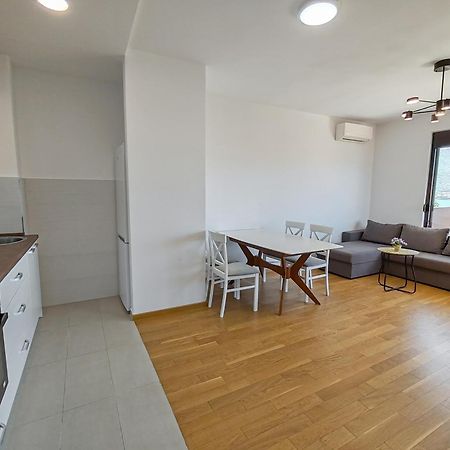 Sea View Apartment In Becici Budva Eksteriør bilde